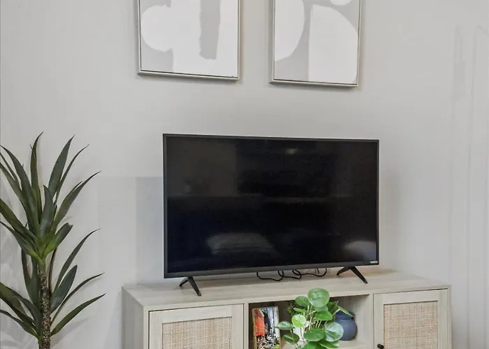Cozysuites Modern Sdo, Lawrenceville Apartment *